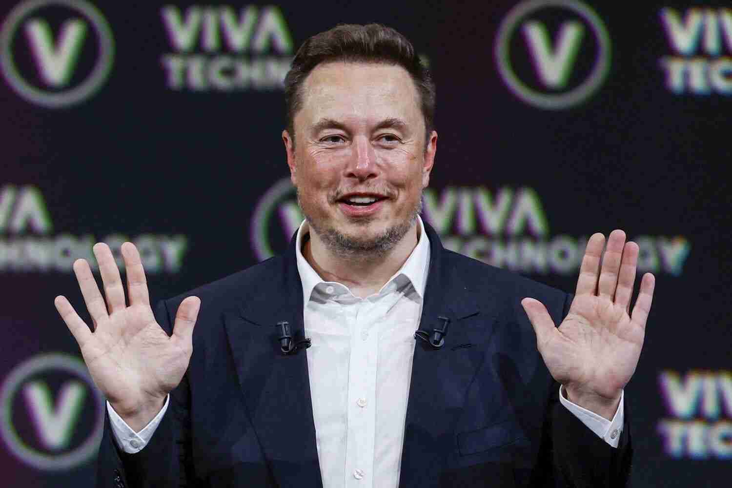 Elon Musk küresel Windows kesintisiyle dalga geçti