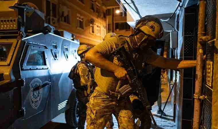 Son Dakika... Bakan Ali Yerlikaya duyurdu... 16 ilde 'Narkoçelik-28' operasyonu: Tonlarca uyuşturucu ele geçirildi! 
