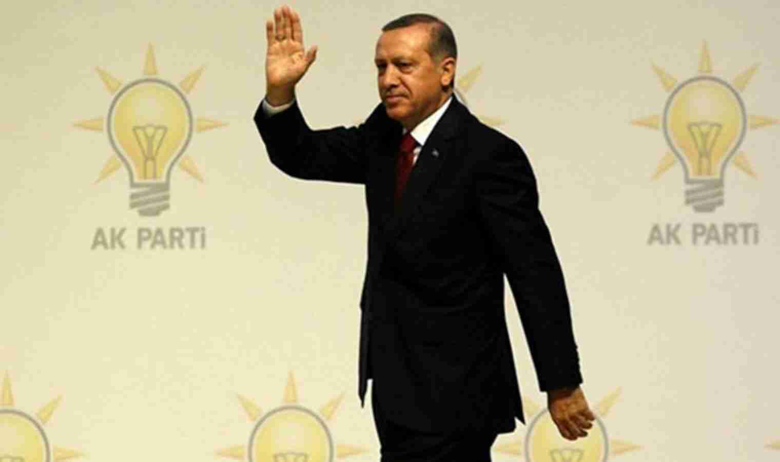 AKP'de 'görkemli' yıl dönümü kutlaması hazırlığı: 'Partiye katılımlar olacak'