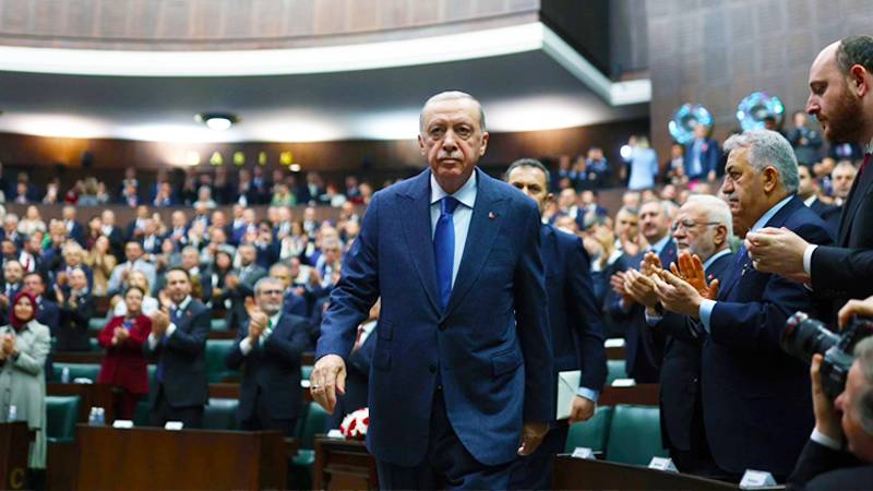 AKP, Erdoğan'ın 2023'te yeniden Cumhurbaşkanı adayı olması için planını tamamladı.