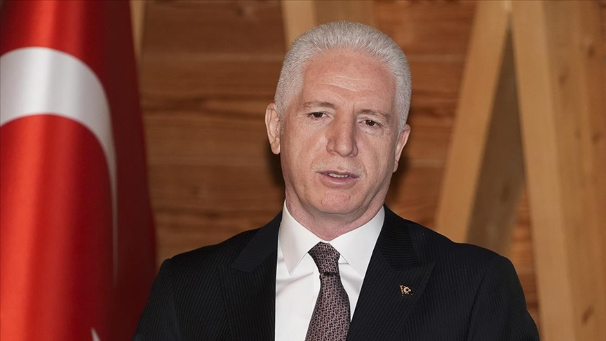 İstanbul Valisi Davut Gül, sosyal medya üzerinden yapılan paylaşımlara dikkat çekerek, yanlış bilgi yayanlara karşı uyarıda bulundu. Güvenilir kaynaklardan bilgi alınması gerektiğini vurguladı.