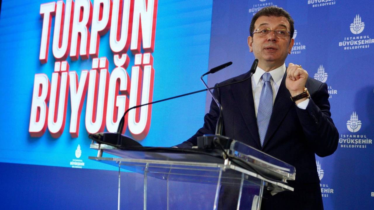 Bilirkişi davası ertelendi: İmamoğlu ve avukatları duruşmaya katılım göstermedi. Bilirkişi davası ertelendi: İmamoğlu ve avukatları duruşmaya katılım göstermedi.