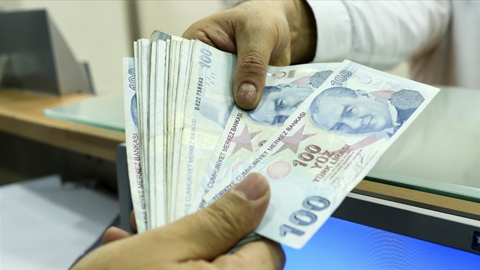 Kamu işçisinin zam pazarlığına yönelik gözler gelecek haftaya çevrildi. Kamu işçisinin zam pazarlığına yönelik gözler gelecek haftaya çevrildi.
