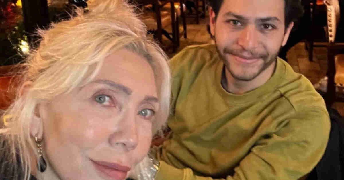 Hülya Yiğitalp'in uzay mühendisi oğlu Yiğit Tokbey Kaliforniya'daki bir trafik kazasında hayatını kaybetti Hülya Yiğitalp'in uzay mühendisi oğlu Yiğit Tokbey Kaliforniya'daki bir trafik kazasında hayatını kaybetti
