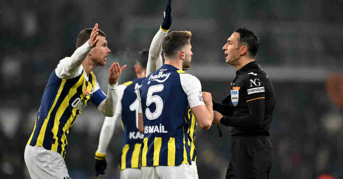 Fenerbahçe'nin Başakşehir maçında kazandığı penaltı doğru mu? Eski hakemler yorumladı - Rams Başakşehir Haberleri 