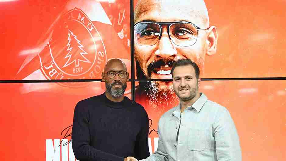 Ümraniyespor'da Nicolas Anelka imzayı attı 