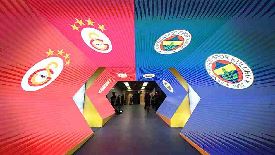 SÜPER KUPA MAÇI: Galatasaray - Fenerbahçe maçı hangi kanalda, saat kaçta? GS-FB Süper Kupa finali ne zaman, şifresiz mi yayınlanacak? 