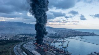 Hatay İskenderun Limanı'ndaki yangın söndürüldü!