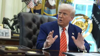 Trump, çelik ithalatına %50 tarifesi uygulayacağını açıkladı.
