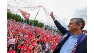 Ruşen Çakır ve Kemal Can, CHP'nin Düzce mitingini değerlendirirken, Kılıçdaroğlu’nun etkisi ve beşinci dalga siyasi dinamikler üzerine yorumda bulundular.