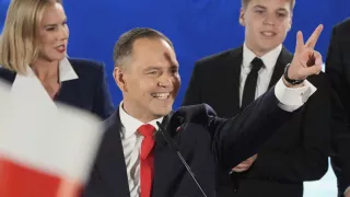 Polonya'nın yeni cumhurbaşkanı Nawrocki olarak belirlendi.