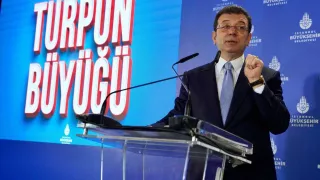 Bilirkişi davası ertelendi: İmamoğlu ve avukatları duruşmaya katılım göstermedi.