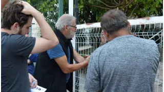 Geç kalan adayın babası ısrar etti, ancak oğlu "Baba boşver, zaten girmek istemiyordum" dedi