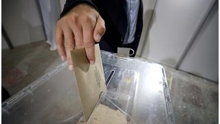 Türkiye yarın sandık başında: Oy verme işlemi kaçta başlayacak, kaçta bitecek? Seçmenler nasıl oy kullanacak? 