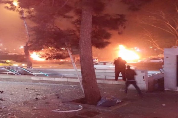 Ankara Kızılay'da patlama: 37 kişi hayatını kaybetti, 125 yaralı var